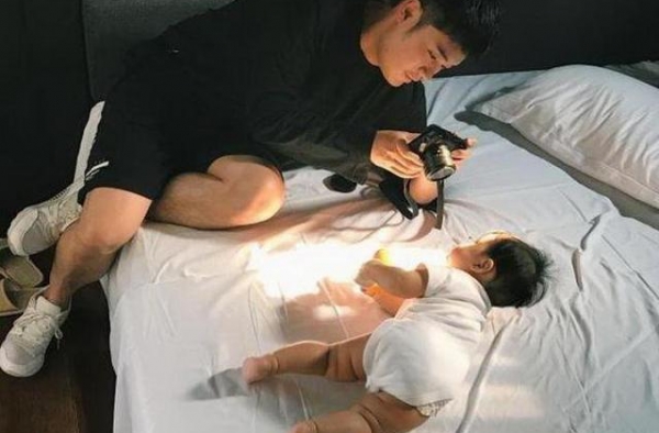 他是跑男里的隐形富豪，和小王是邻居，房子不比迪拜买房的李晨差