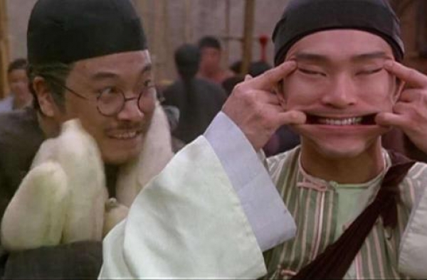 周星驰打架从没输过，战斗力甚至超越甄子丹？来看肌肉说话