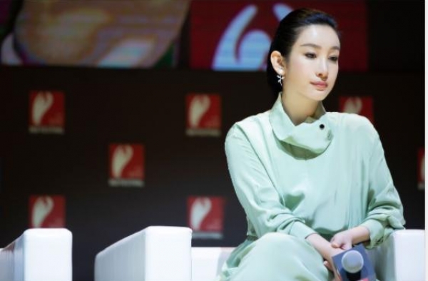 因长相被严重低估的影后，艺考连准考证都没，22岁成三料影后