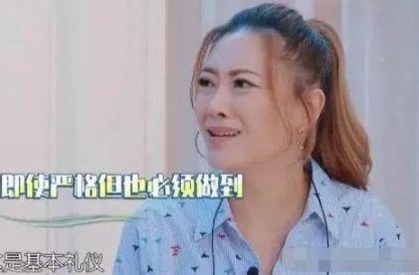 应采儿怒怼朱丹获网友支持：这不是规矩多，是孩子该学的基本礼仪