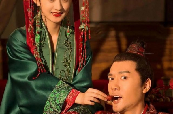 《琉璃》剧组传来好消息，海外版将上线？“初遇夫妇”太有排面了