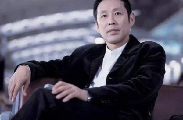 中影协主席陈道明拍戏“零误差”，他的书法是处于什么水平呢？