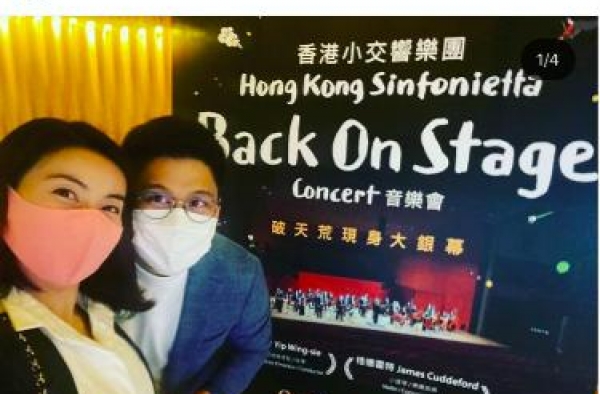 郭晶晶深夜自拍：为何我们说不再相信爱情，却羡慕着别人的幸福？