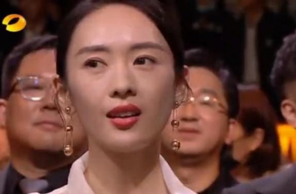 金鹰奖最佳女演员童瑶，曾因丑闻事业停滞，今靠演技赢回新人生