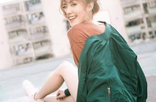 TVB七位亲生女谁拿视后？黄智雯呼声下跌，最大赢家或是蔡思贝