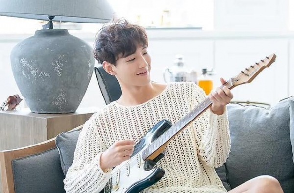 韩国“丑帅”男星代表，当红时患重病休息两年，复出后仍戏约不断