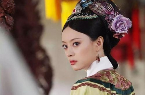 《甄嬛传》甄嬛∣她前期不是“小白兔”，她后期也并非“黑化”
