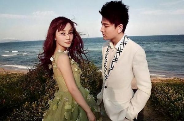 李小璐真土豪，大手笔送闺蜜1599朵玫瑰，男友也不过如此了