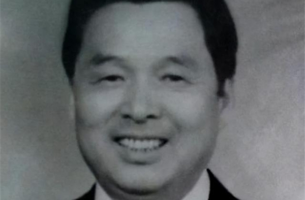 邓丽君一生有4段感情，42岁因病去世，其父亲曾毕业于黄埔军校