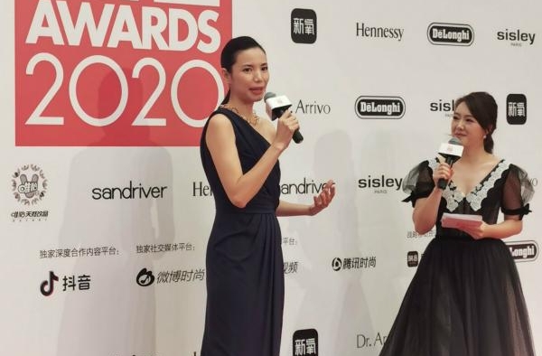 直播：ELLE风尚大典在成都拉开序幕 半个娱乐圈都来了