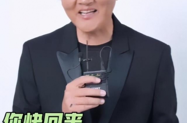 51岁孙楠近照曝光，面色憔悴显苍老，送前妻女儿去国学班毁前途