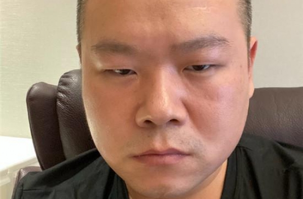 岳云鹏分享作息时间，满屏笑点，一本正经的搞笑就服德云社