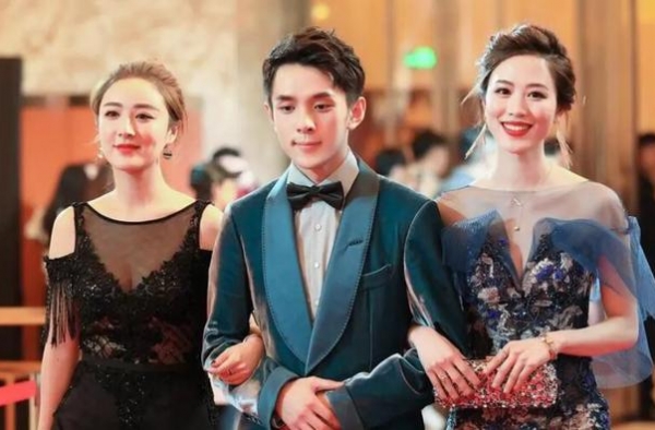 顶流网红已换人，李佳琦凭业务能力翻身，papi酱新作却遭吐槽