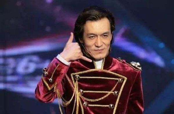 法图麦黄子韬：父亲尸骨未寒，子女晒照做直播，他们真的不孝吗？