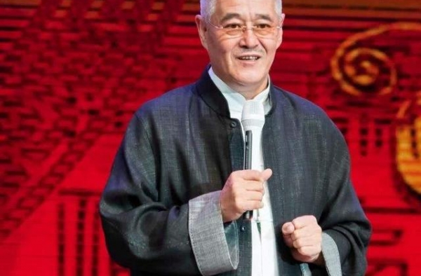 赵本山晒出自己的豪宅：装修太豪华了，都有点像个酒店不像个家
