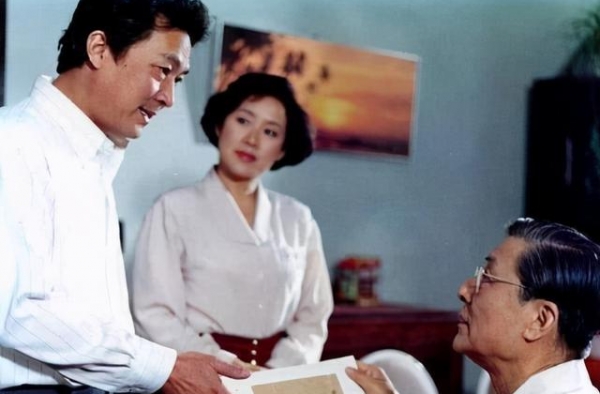 他是国家一级演员，照顾患癌妻子42年，自己却先一步离去