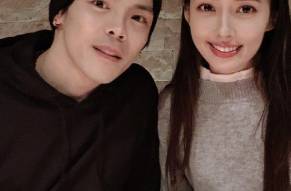 万金小姐诞生了，大亨家族集体低调坐月子，有爱有钱怎么做都行
