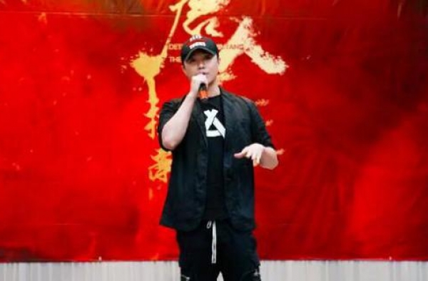 陈思诚首次回应自己“涉嫌抄袭”：我完全不在意