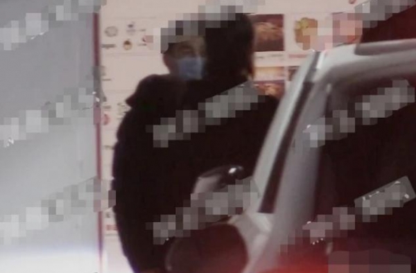 何猷君奚梦瑶争执吵架，甩手瞪眼疑感情生变，男方曾被指太花心？