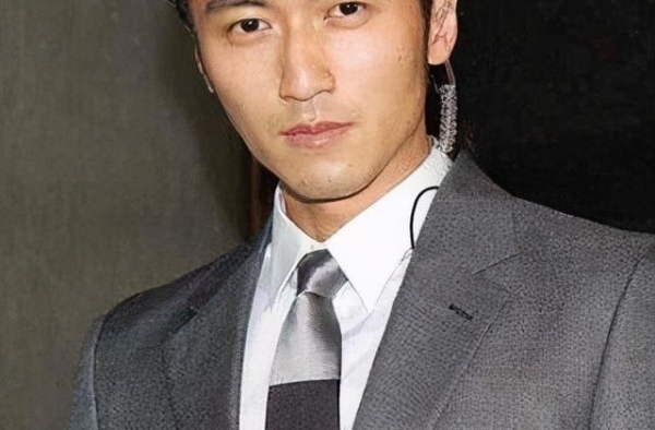 谢霆锋不唱歌不演戏老做饭为什么？想要靠美食拴住王菲的胃？