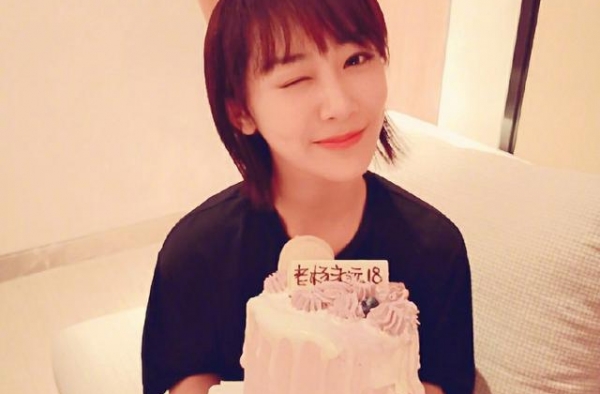 杨紫28岁生日，李现乔欣送祝福，张一山调皮晒对方童年照