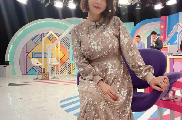 李亮瑾怀孕5个月照吃素，出席活动自豪宣布胖了７公斤