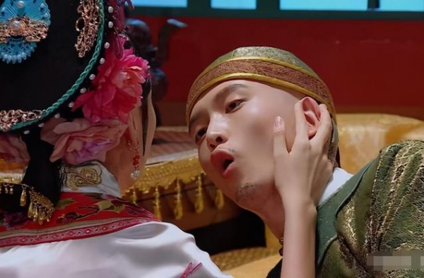 李诚儒讽刺《甄嬛传》的背后：和陈凯歌一样，不能免俗的“双标”
