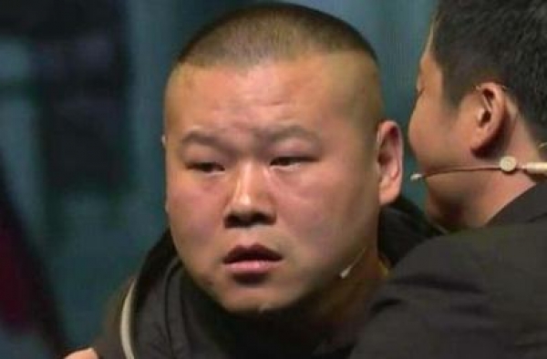 岳云鹏私生女事件持续发酵，岳云鹏出面辟谣，女方不依不饶