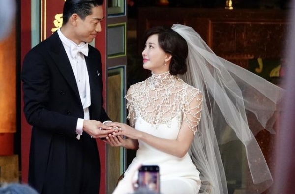 有种“整容”叫嫁人，闪婚嫁给日本人1年后，林志玲变了这模样