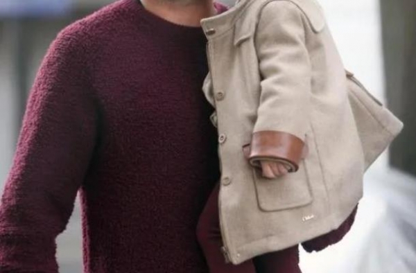 贝克汉姆9岁女儿颜值下滑，孩子步入颜值尴尬期，家长要小心应对