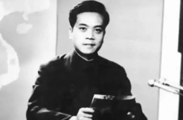 赵忠祥去世留下上亿遗产，亲儿子一分没有，全都给了他的小心肝