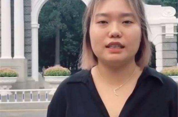 李雪琴：原生家庭，让我北大毕业后，只想成为一个“废物”
