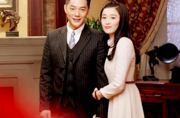 周丽淇晒老公视角陪儿子幸福出门，全赖傅程鹏体贴照顾产后零走样
