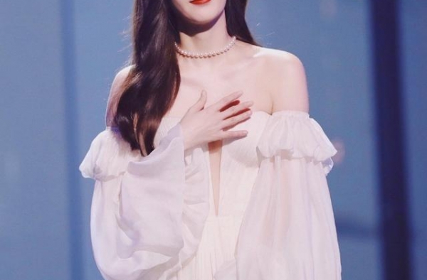 张天爱、江疏影……明星拼带货，“双11”晚会谁赢了？