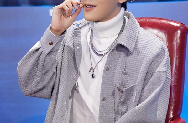 敖犬录节目受伤 手鲜血直流　紧急中断录影 就医画面曝光