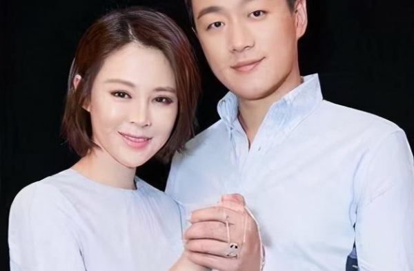 佟大为晒豪宅，夫妻坐拥22家公司，装修奢华大气堪称人生赢家