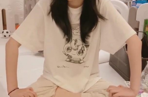 赌王的孙玩的是什么玩具？奚梦瑶用惊吓版无辜熊教儿子