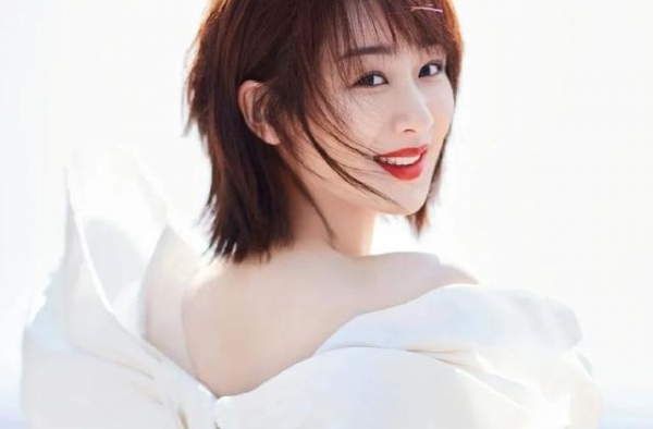 杨紫带资进组？