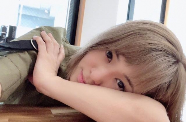 苍井空晒娃，微博评论一片狼藉，折射了怎样的人性？