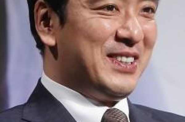 金承佑节目秀甜蜜婚姻 与前妻李美妍成挚友 情定大饭店是成名作