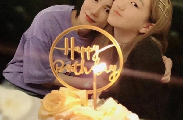 王菲斥巨资治李嫣的唇腭裂，现在脸部无痕，却越长越“不一样”