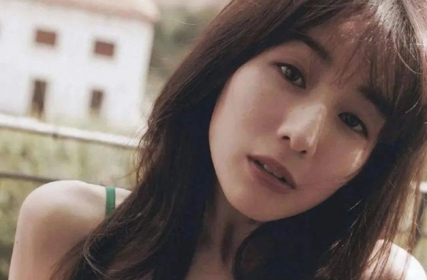 日本最美女性，出道10年被骂了9年