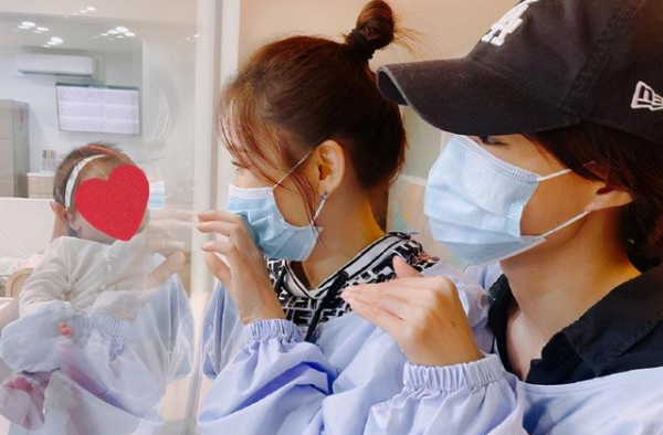 有种“真闺蜜”叫陈乔恩，探望安以轩母女，一个举动尽显高情商