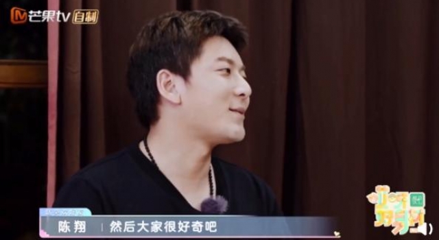 这场洗白大戏，毛晓彤越是不回复，陈翔就显得越low