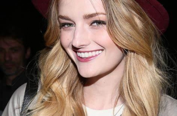 登上维密的另类超模Lydia Hearst-Shaw
