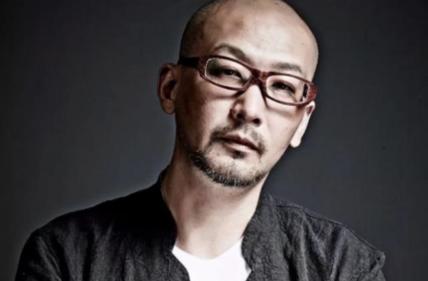 管虎：24岁做导演，独宠马伊琍5年，为何转身娶了她闺蜜？