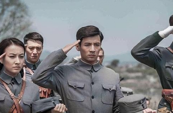 《亮剑3：雷霆战将》究竟有多扯？川军都戴上了德式钢盔