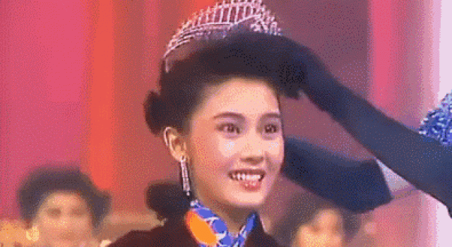 李嘉欣庆祝结婚12周年，腻歪甜喊我的爱，曾因教育问题引争议