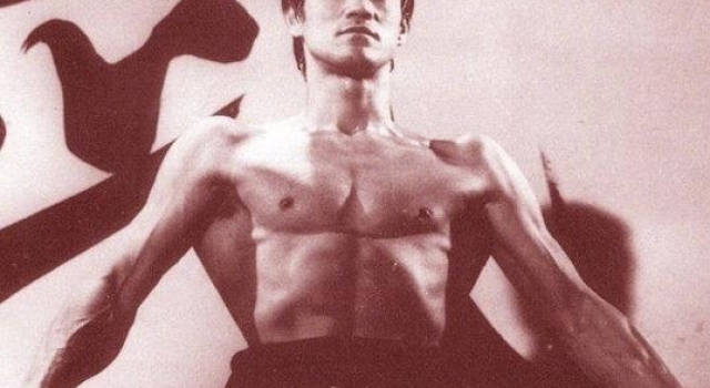 那年今日丨李小龙，不只是功夫明星