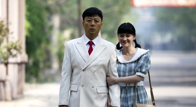 40岁董洁演“安杰”被嘲怨气脸、苦瓜相，与梅婷版对比高下立见
